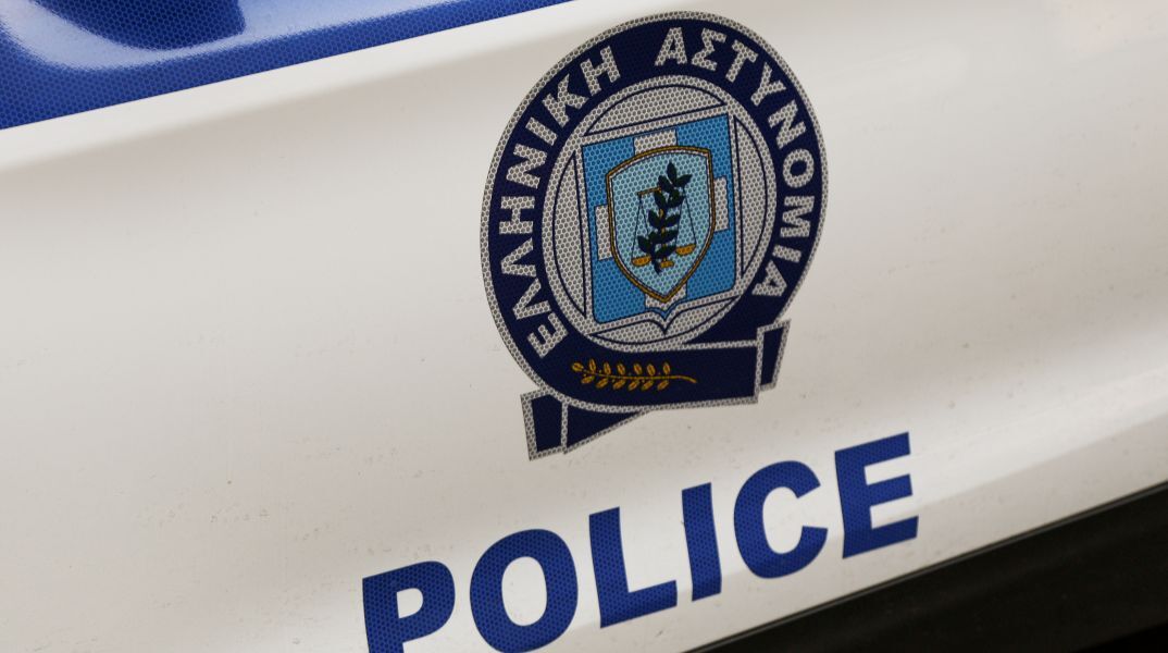 Συνελήφθη 48χρονος στις Σέρρες για εισαγωγή 747 γραμμ. κάνναβης σε δέμα - Ο αστυνομικός σκύλος Roxy εντόπισε τα ναρκωτικά