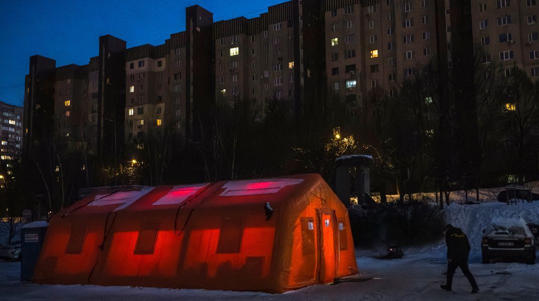 Η ΕΕ στέλνει 447 γεννήτριες στην Ουκρανία για την προστασία αμάχων από τον παγετό, ενισχύοντας νοσοκομεία και κρίσιμες υποδομές εν μέσω ρωσικών επιθέσεων