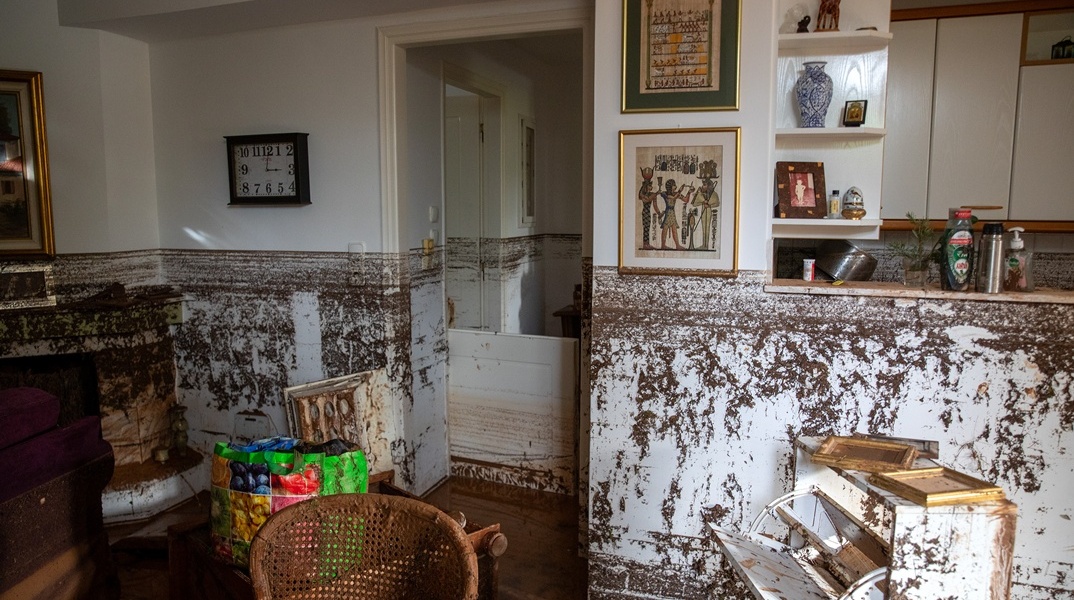 Πλημμυρισμένο σπίτι στη Βάρη Αττικής