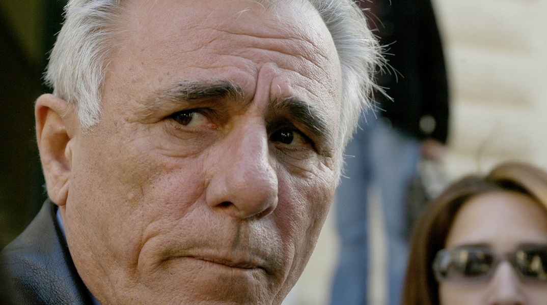 Πέθανε ο δημοσιογράφος Σπύρος Καρατζαφέρης 