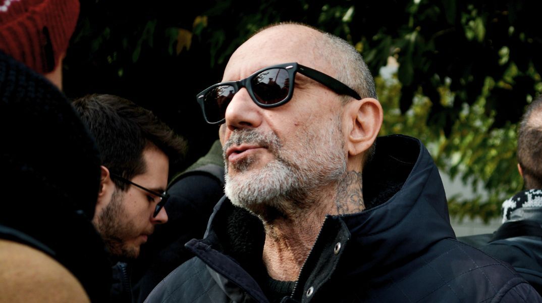 Γρηγόρης Βαλλιανάτος: Το Σύστημα θέλει να θεωρείς ότι απέτυχες εσύ κι όχι το ίδιο του
