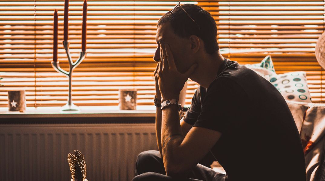 Ξεχάσαμε τι σημαίνει ξεκούραση ή απλά δεν ξέρουμε πώς να ξεκουραστούμε;