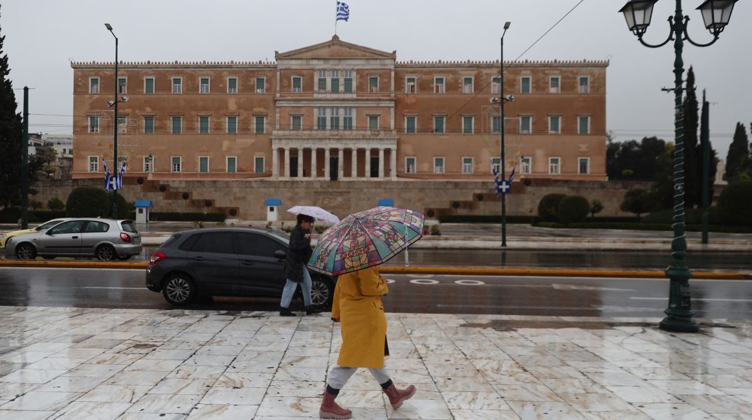Ο καιρός σήμερα: Βροχές, καταιγίδες και άνεμοι έως 7 μποφόρ την Τρίτη 27 Ιανουαρίου 2026 - Αναλυτική πρόγνωση από το meteo και την ΕΜΥ. 