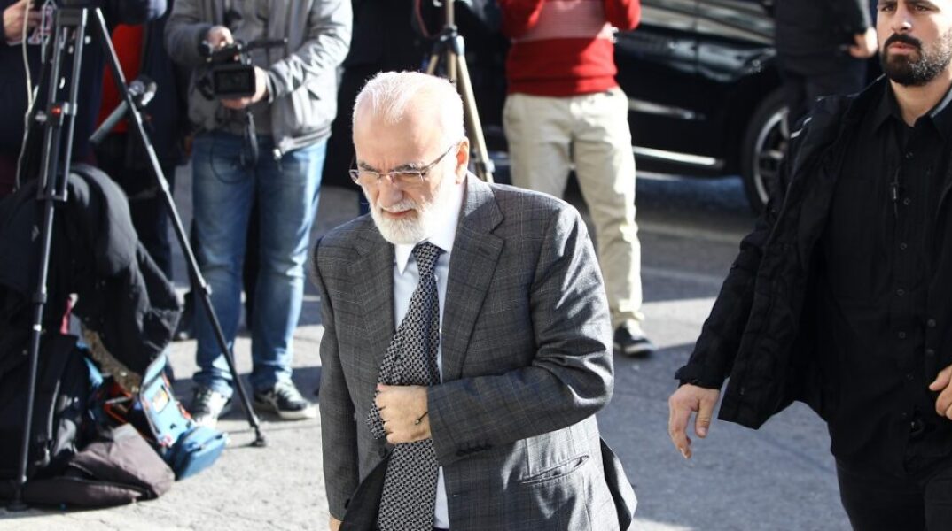 Συντετριμμένος ο Ιβάν Σαββίδης: «Θρηνώ μαζί με τις οικογένειες - Δεν θα αφήσουμε κανέναν μόνο»