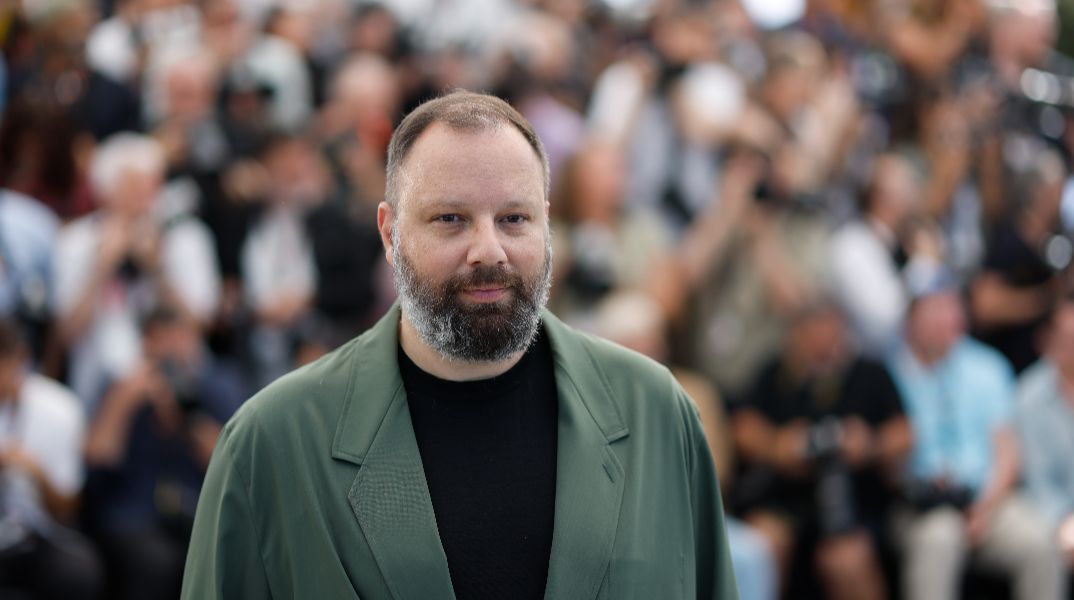 BAFTA 2026: Ο Γιώργος Λάνθιμος διεκδικεί πέντε βραβεία για τo Bugonia