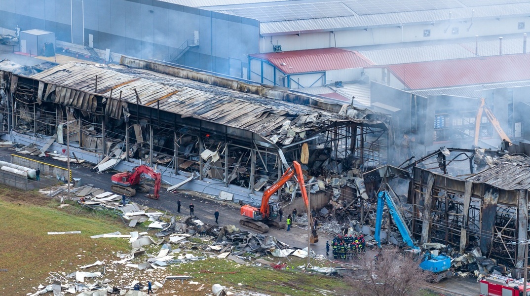 Η εικόνα της πτέρυγας στη Βιολάντα όπου καταγράφηκε η έκρηξη ένα 24ωρο μετά