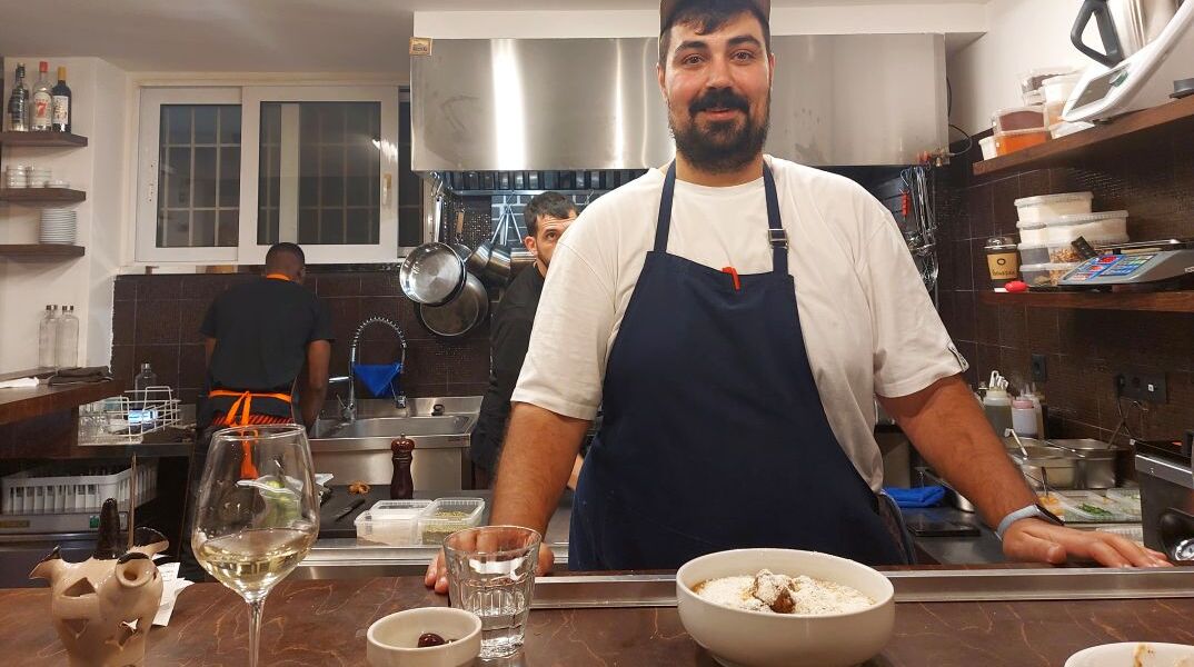 Φλάρος: Το νέο, σύγχρονο καφενείο στο Παγκράτι