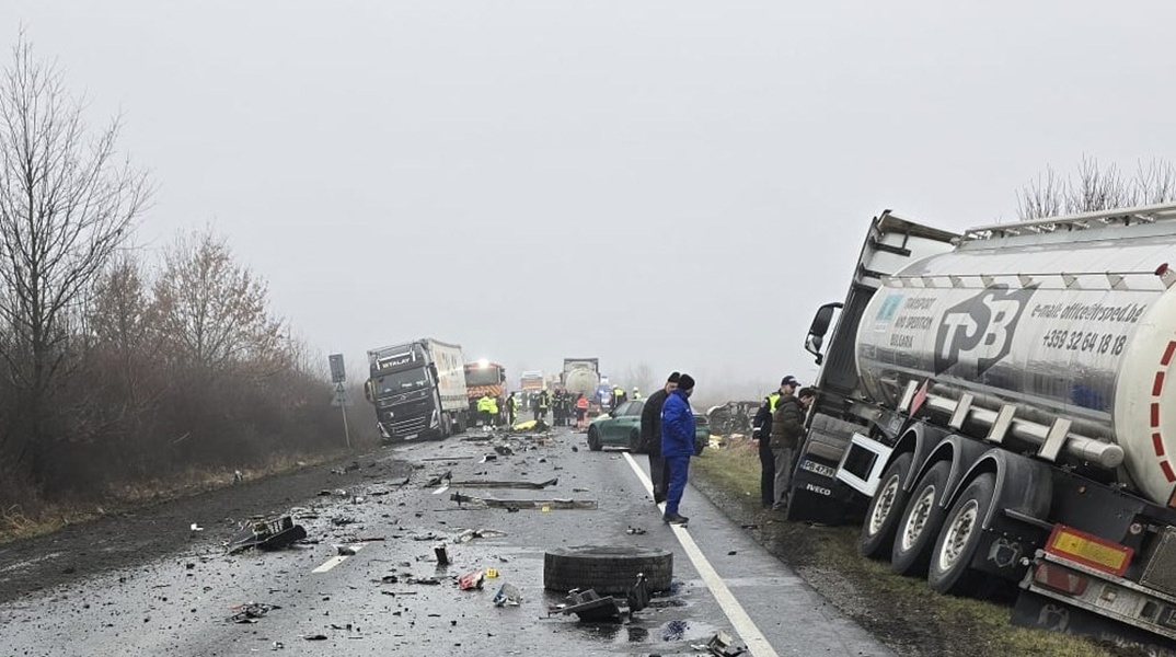 Το σημείο του τροχαίου δυστυχήματος στη Ρουμανία με 7 νεκρούς φιλάθλους του ΠΑΟΚ