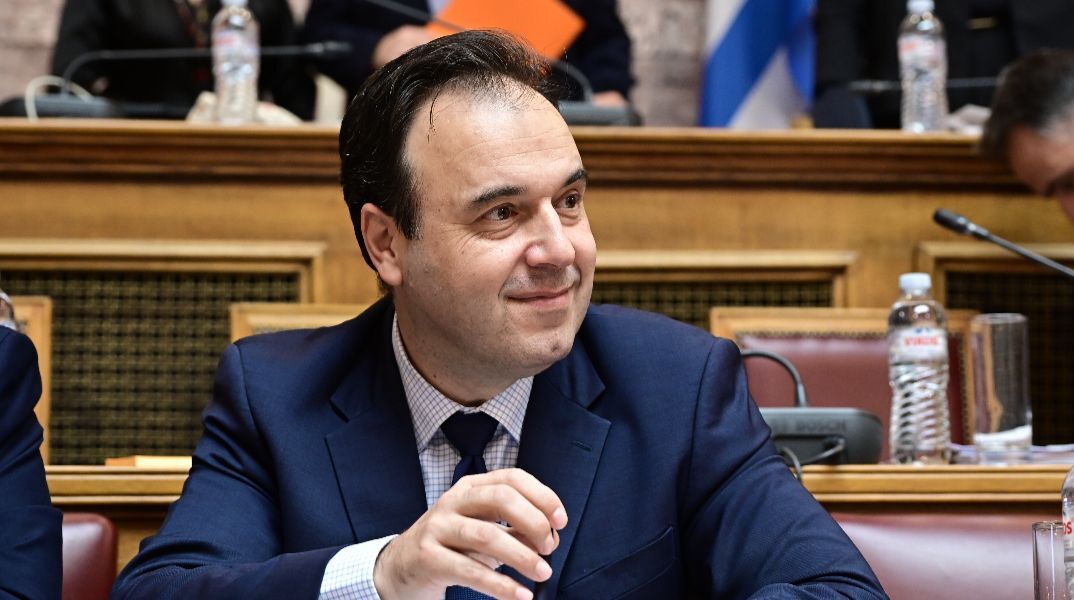 Βιολάντα: Το ιστορικό πίσω από την υπογραφή Παπαστεργίου σε άδειες του εργοστασίου 