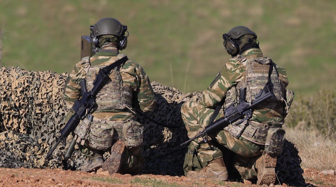 Τραγωδία στη Ρόδο: Στα χέρια του επιλοχία έσκασε η χειροβομβίδα που σκότωσε τον 19χρονο Ραφαήλ