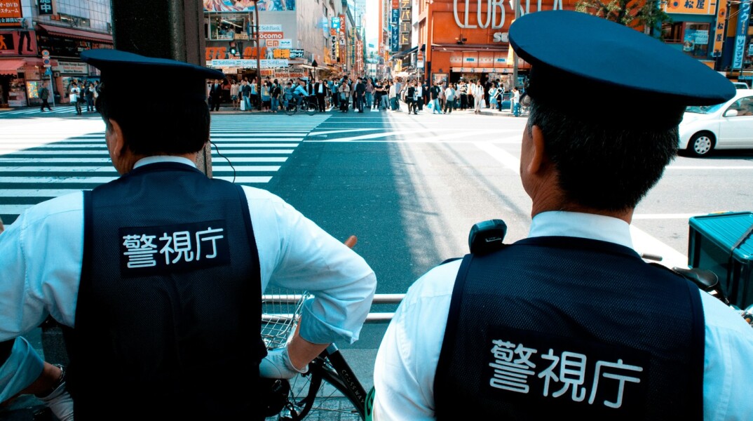 Άγνωστοι έκλεψαν βαλίτσες με πάνω από 2 εκατομμύρια ευρώ σε πολυσύχναστο δρόμο του Τόκιο