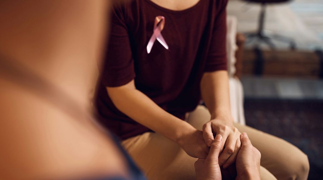Παγκόσμια Ημέρα κατά του Καρκίνου 2026: Παρά την αύξηση της επιβίωσης στο 70%, η νόσος προκαλεί εκατομμύρια θανάτους - Στόχος η ανθρωποκεντρική φροντίδα.