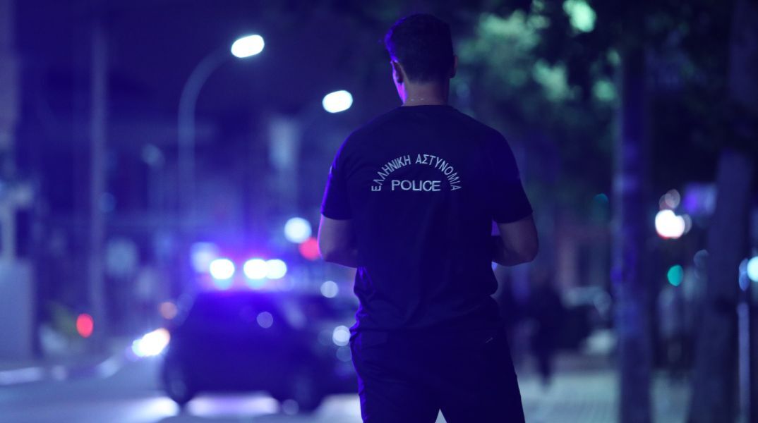 Σύλληψη 54χρονης στη Θεσσαλονίκη: Επιχείρησε να κάψει Ι.Χ. με οινόπνευμα στον Δενδροπόταμο - Ακινητοποιήθηκε και συνελήφθη από αστυνομικούς 