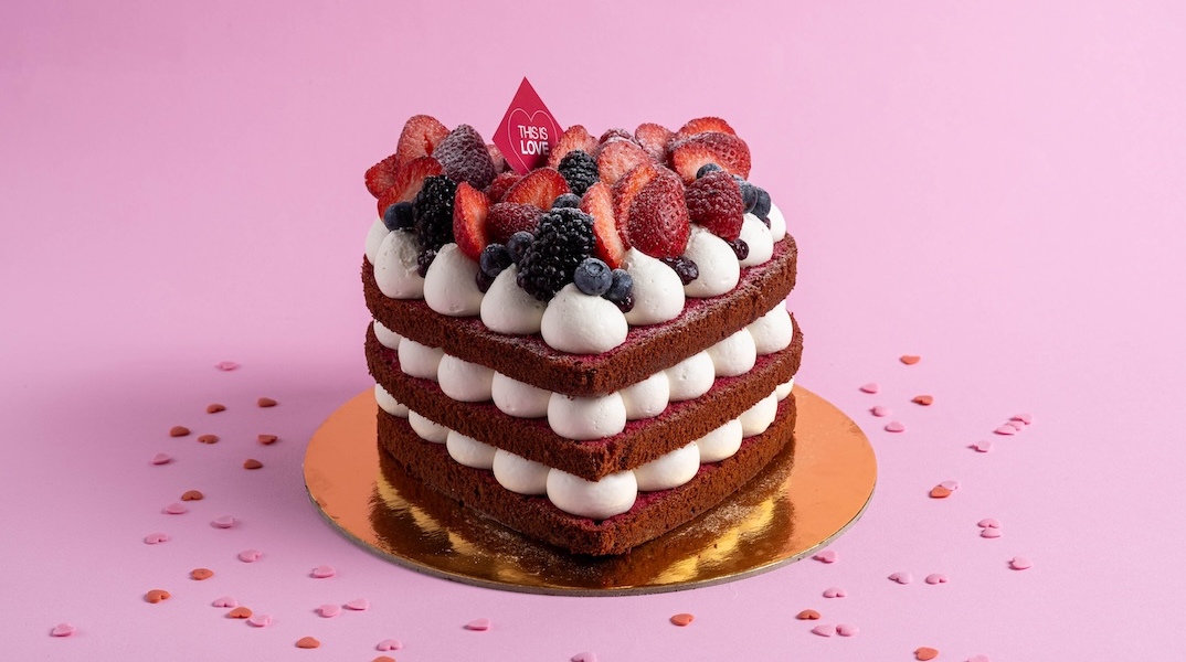red_velvet_heart_cake
