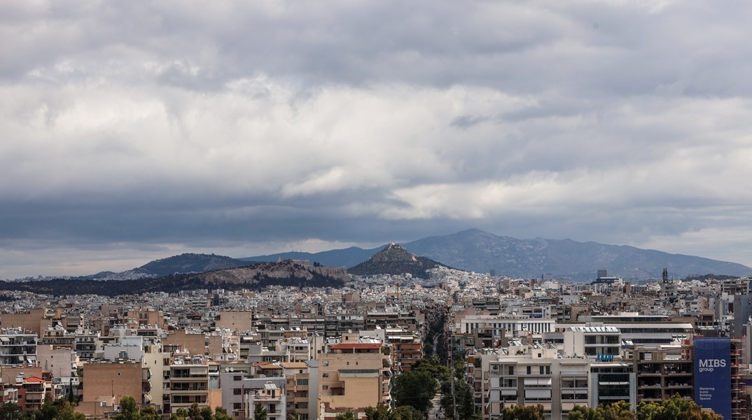 Συννεφιά πάνω από την Αθήνα
