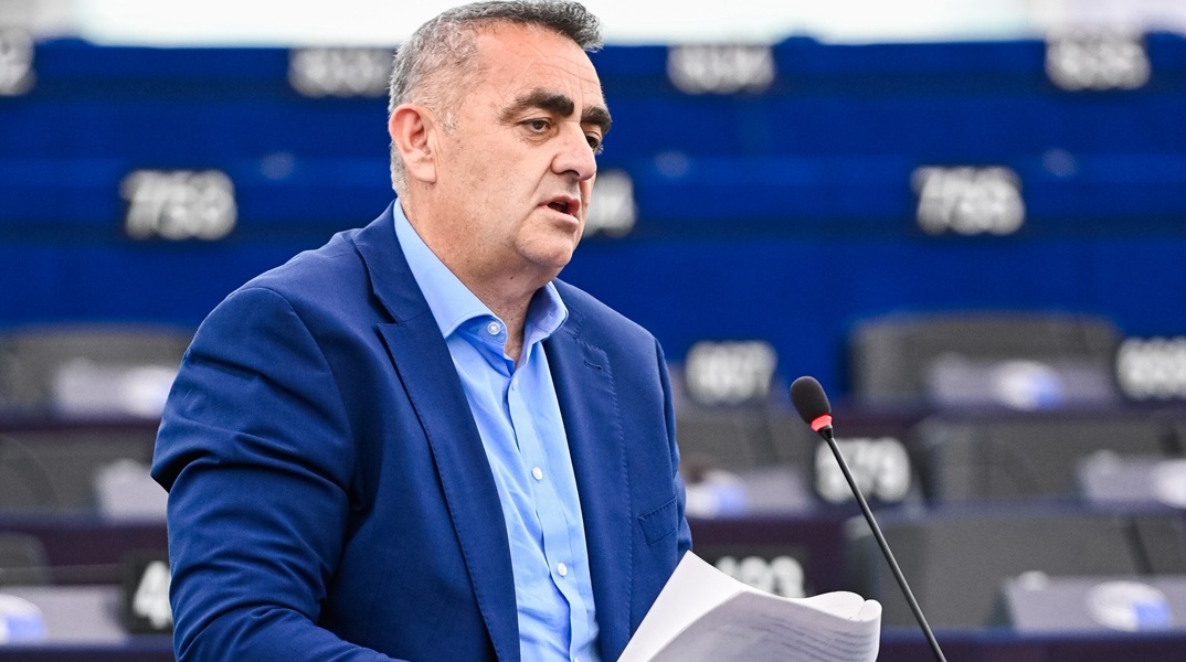 Φρέντης Μπελέρης