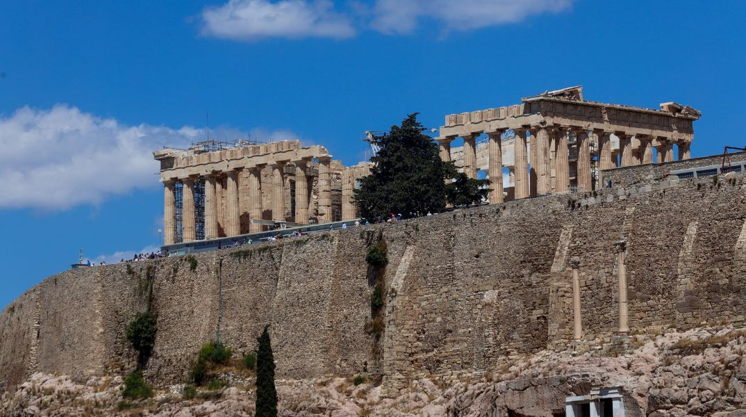 Ο μετεωρολόγος Γιώργος Τσατραφύλλιας προμηνύει άνοιξη με 22 βαθμούς λόγω του υποτροπικού αεροχείμαρρου - Δείτε τις περιοχές που θα επηρεαστούν 