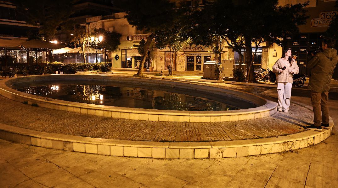 Σε κρίσιμη κατάσταση η 5χρονη που έπεσε σε σιντριβάνι στην Καλλιθέα: Την επανέφεραν οι γιατροί στο νοσοκομείο