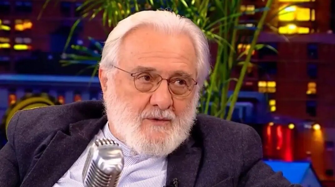 Για τις οικονομικές δυσκολίες που βίωσε και το πώς λόγω χρεών έφτασε ένα βήμα πριν τη φυλακή αλλά και την τεράστια επιτυχία που σημειώνει η πρόσφατη ταινία “Καποδίστριας” μίλησε ο Γιάννης Σμαραγδής.