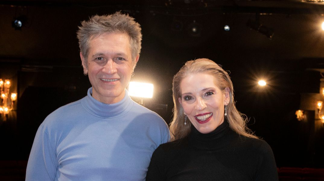 Αιμίλιος Χειλάκης: Γιατί εισέβαλε η αστυνομία σε παράστασή του