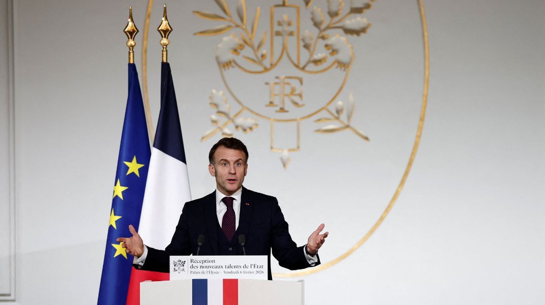 Ο Εμανουέλ Μακρόν καλεί την Ευρώπη να λειτουργήσει ως παγκόσμια δύναμη, ζητώντας κοινό δανεισμό και επενδύσεις σε άμυνα, ενέργεια, τεχνητή νοημοσύνη