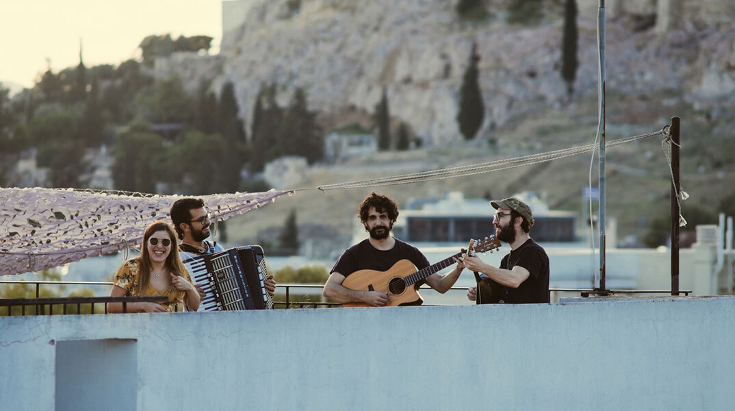 Η Ιουλία Καραπατάκη και οι ΑΤΑΡ ΤΟΥ ΤΑΡ