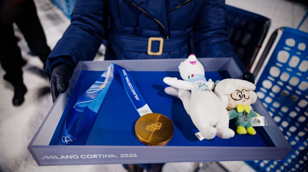 Οι διοργανωτές των Χειμερινών Ολυμπιακών 2026 εντόπισαν το πρόβλημα που έκανε μετάλλια να σπάνε και δεσμεύονται να επισκευάσουν όσα απονεμήθηκαν 