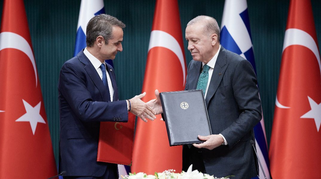 Συνάντηση Μητσοτάκη - Ερντογάν: Οι 7 συμφωνίες που υπεγράφησαν μεταξύ Ελλάδας και Τουρκίας
