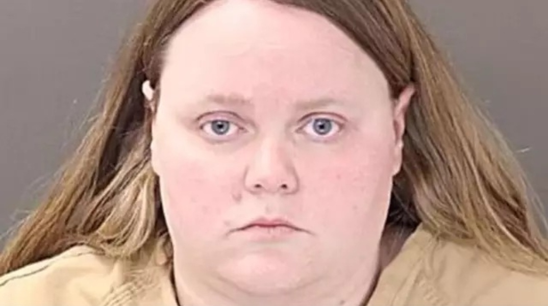 Η νεαρή μητέρα που επιχείρησε να εγχύσει περιττωματικό υλικό στη φλεβική γραμμή του παιδιού της