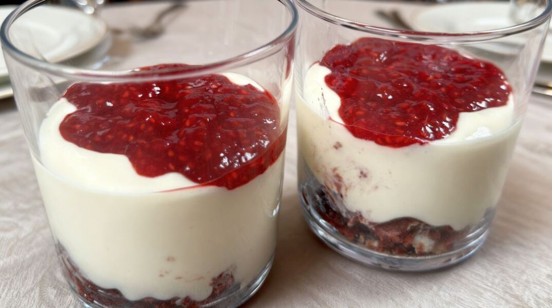 Red Velvet Cheesecake, το τέλειο (και light!) γλυκό για τον Άγιο Βαλεντίνο
