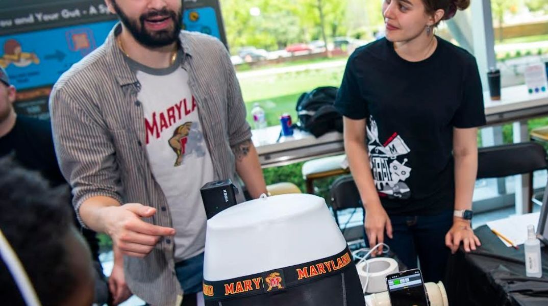 Νέα έρευνα με «έξυπνα» εσώρουχα δείχνει ότι οι υγιείς ενήλικες αερίζονται κατά μέσο όρο 32 φορές την ημέρα, διπλάσια από τις προηγούμενες ιατρικές εκτιμήσεις.