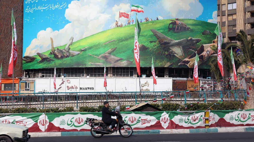 BBC: Το Ιράν έτοιμο για συμβιβασμούς στο πυρηνικό του πρόγραμμα αν ο Τραμπ άρει κυρώσειςBBC: Το Ιράν έτοιμο για συμβιβασμούς στο πυρηνικό του πρόγραμμα αν ο Τραμπ άρει κυρώσεις