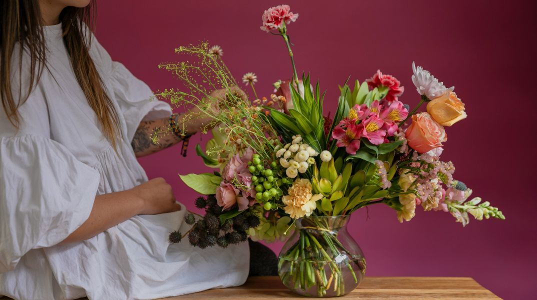 Ποιοι γιορτάζουν σήμερα 17 Φεβρουαρίου 2026; Το εορτολόγιο της Athens Voice σου τους θυμίζει. Μην ξεχάσεις να τους δώσεις τις καλύτερες ευχές σου!