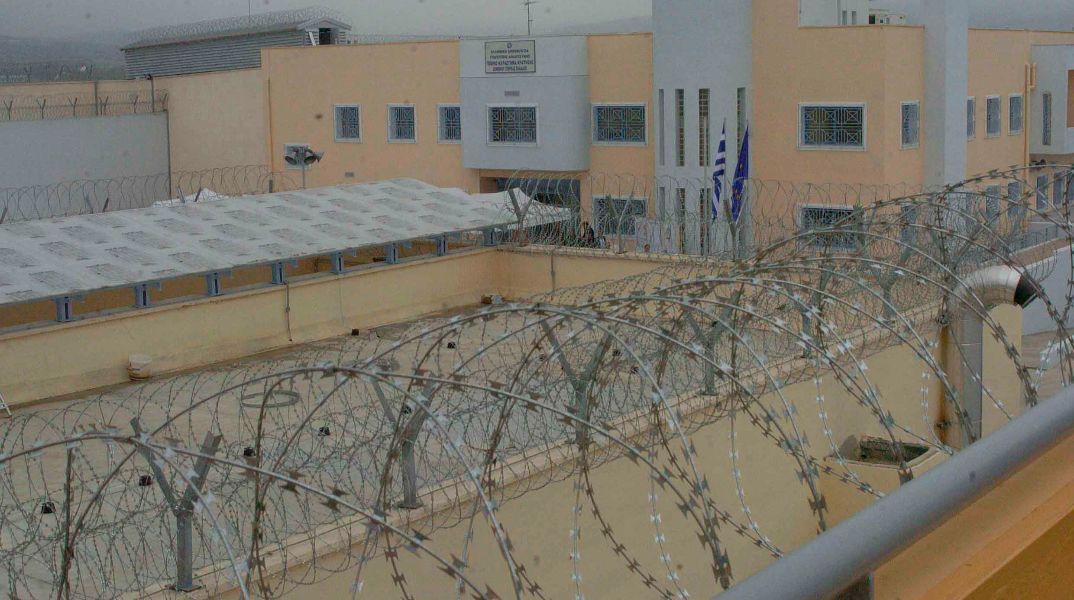 Δύο σφαίρες στο κεφάλι δέχτηκε ο Έλληνας ισοβίτης που δολοφονήθηκε στις φυλακές Δομοκού