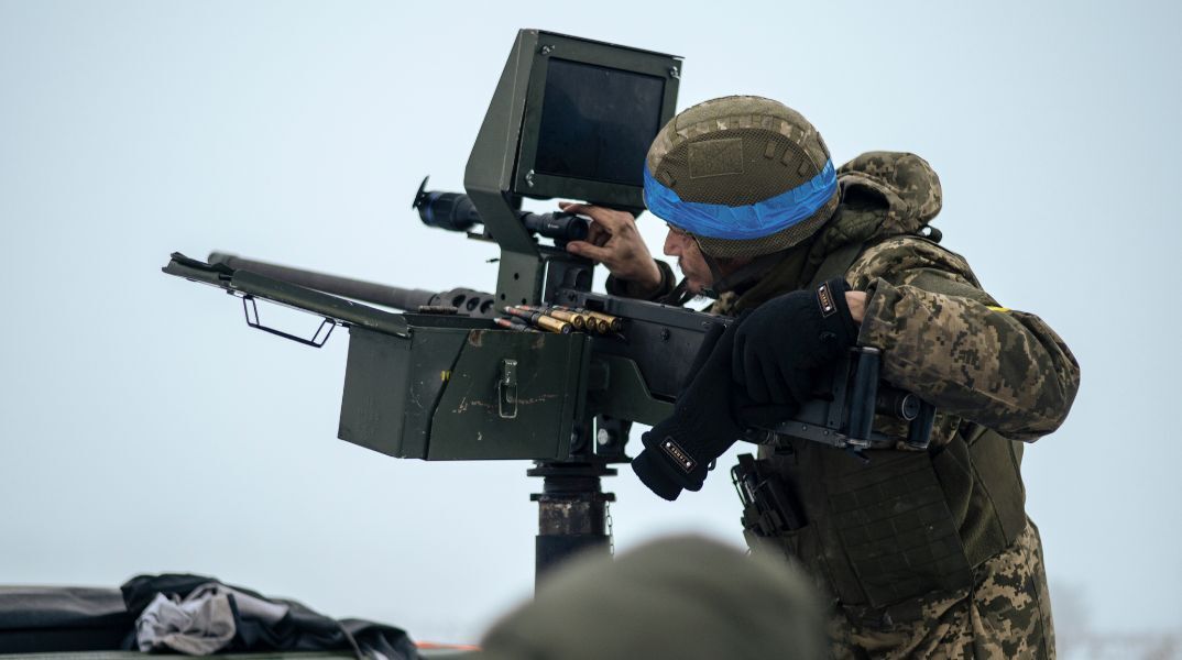 Ρωσία και Ουκρανία συναντώνται στη Γενεύη υπό αμερικανική διαμεσολάβηση, ενώ η Μόσχα εξαπολύει νέο μπαράζ drones και πυραύλων.