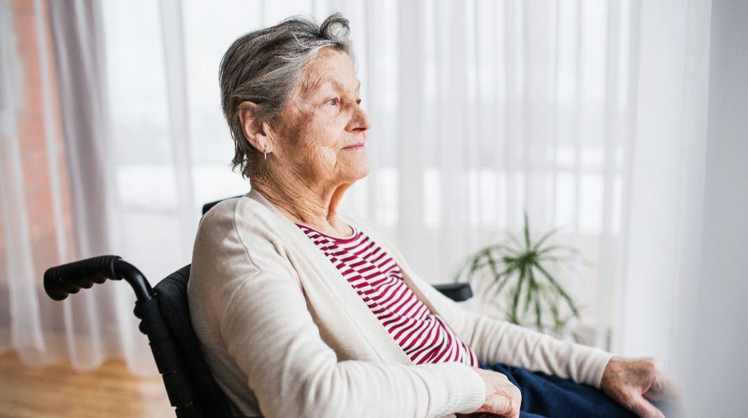Ξυλοδαρμοί και κακοποίηση ηλικιωμένων: Μένουν όλα κρυφά, γιατί τα θύματα φοβούνται και δε μιλούν