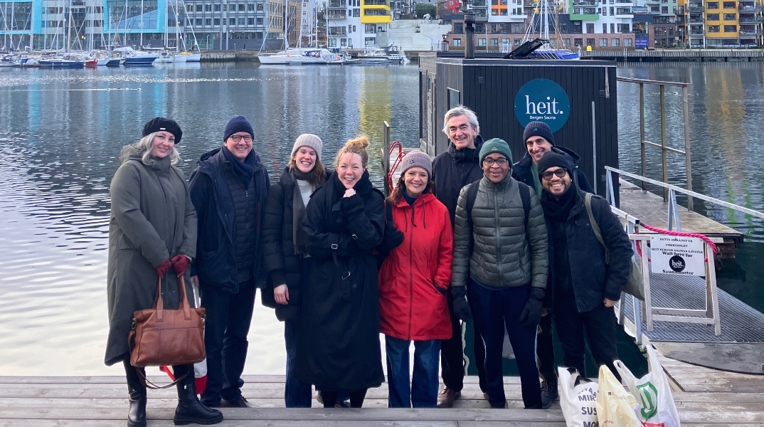 Γιαν Χένρικ Σβαν: Από τη Νορβηγία στην Ουκρανία: Bιβλία σε καιρό ειρήνης, βιβλία σε καιρό πολέμου