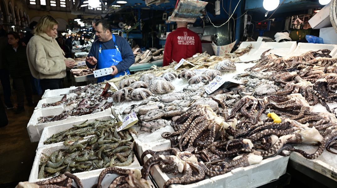 Καθαρά Δευτέρα: Πόσο θα κοστίσει φέτος το σαρακοστιανό τραπέζι 