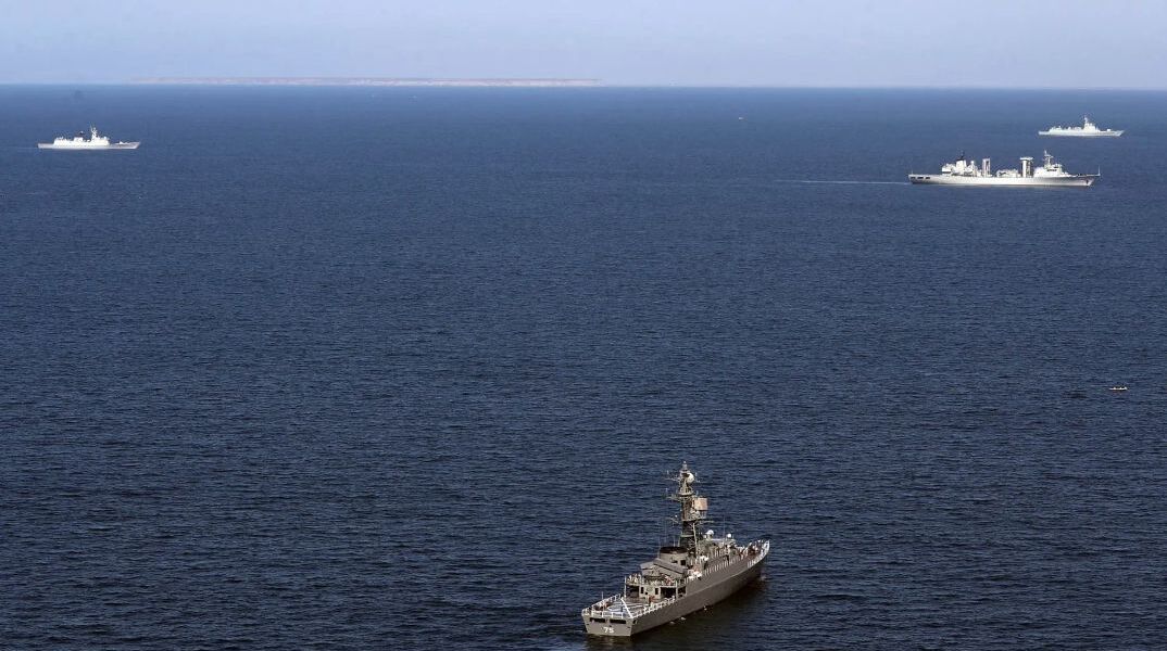 Πολεμικά πλοία στον Περσικό Κόλπο