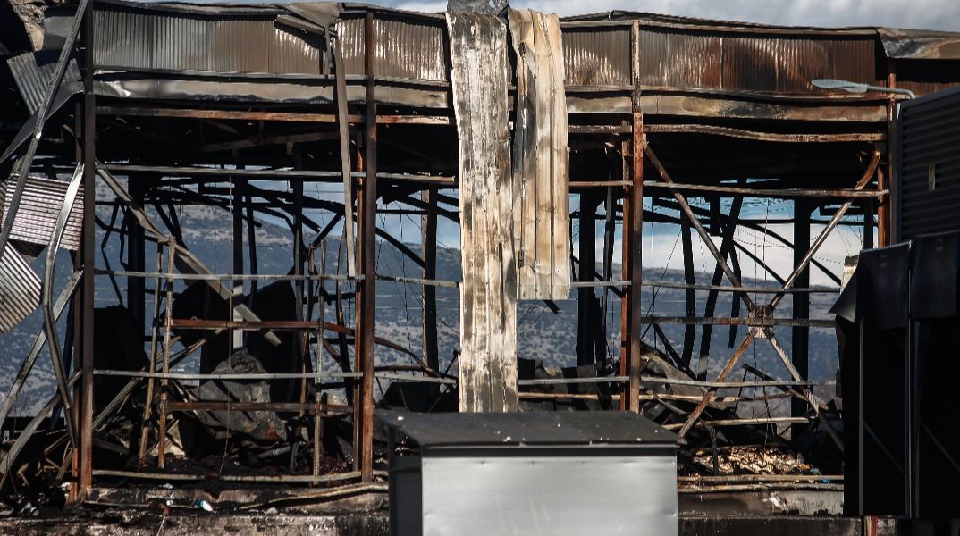 Βιολάντα: Ο ιδιοκτήτης «έδειξε» τον υπουργό Ψηφιακής Διακυβέρνησης ως υπεύθυνο για τις σωληνώσεις προπανίου