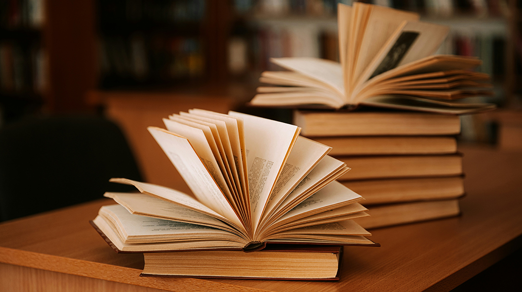 Τα 9 «δυσκολότερα» λογοτεχνικά βιβλία που έχουν μεταφραστεί στα ελληνικά από τα αγγλικά