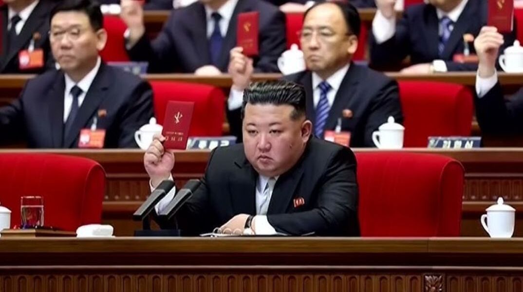 O Κιμ Γιονγκ Ουν στο συνέδριο του Εργατικού Κόμματος Βόρειας Κορέας