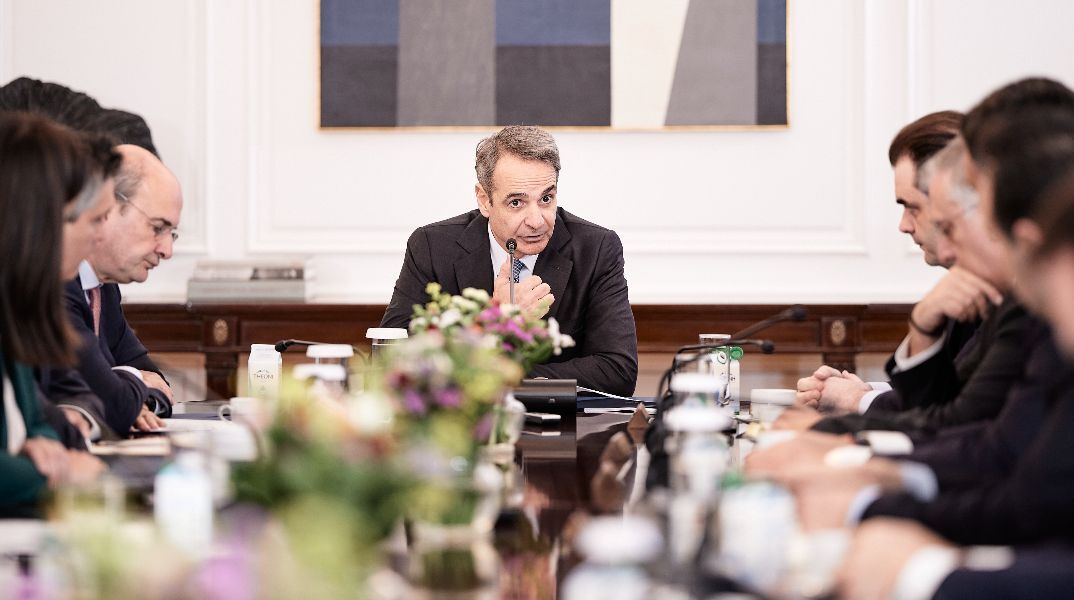 Οδικός χάρτης 2026: Αύξηση κατώτατου μισθού, μειώσεις φόρων, μεγάλα έργα - Οι τέσσερις προτεραιότητες της κυβέρνησης