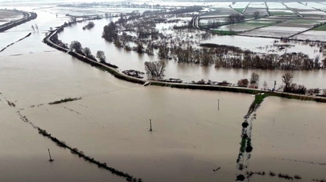 Ανησυχία στον Έβρο: Συνεχής και ανεξέλεγκτη αύξηση της στάθμης των υδάτων 