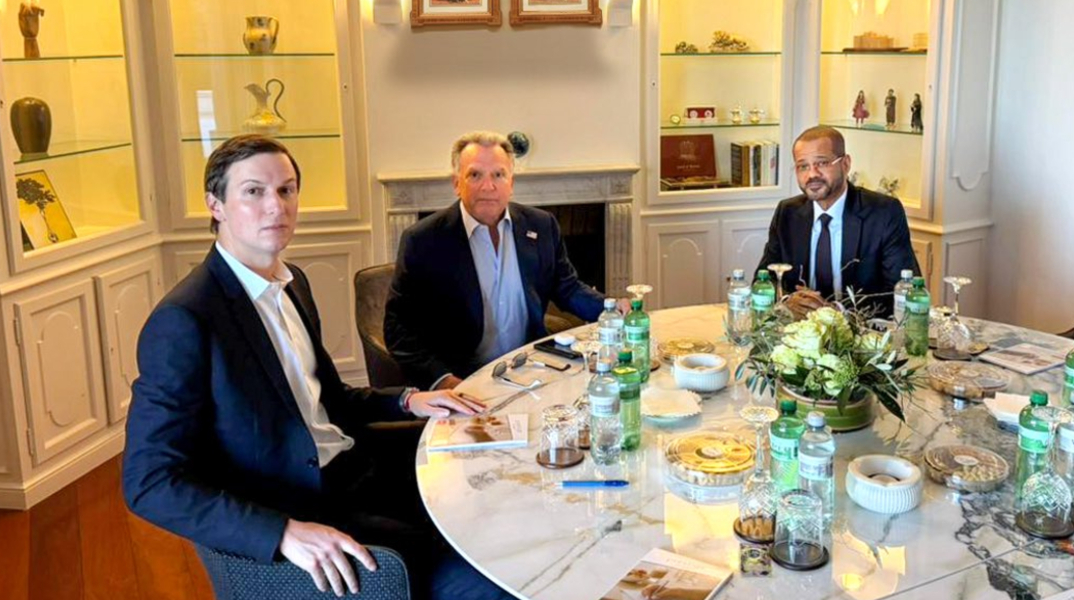 Κρίσιμες συνομιλίες στη Γενεύη για την αποφυγή σύρραξης ΗΠΑ-Ιράν - Ο Ντόναλντ Τραμπ απειλεί με πλήγματα αν δεν υπάρξει συμφωνία για το πυρηνικό πρόγραμμα.