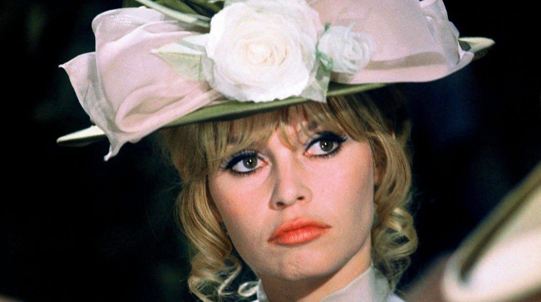 Γαλλία: Το αφιέρωμα στην Μπριζίτ Μπαρντό στα βραβεία Σεζάρ προκάλεσε γιουχαΐσματα, λόγω του αμφιλεγόμενου πολιτικού της παρελθόντος και των καταδικών της.