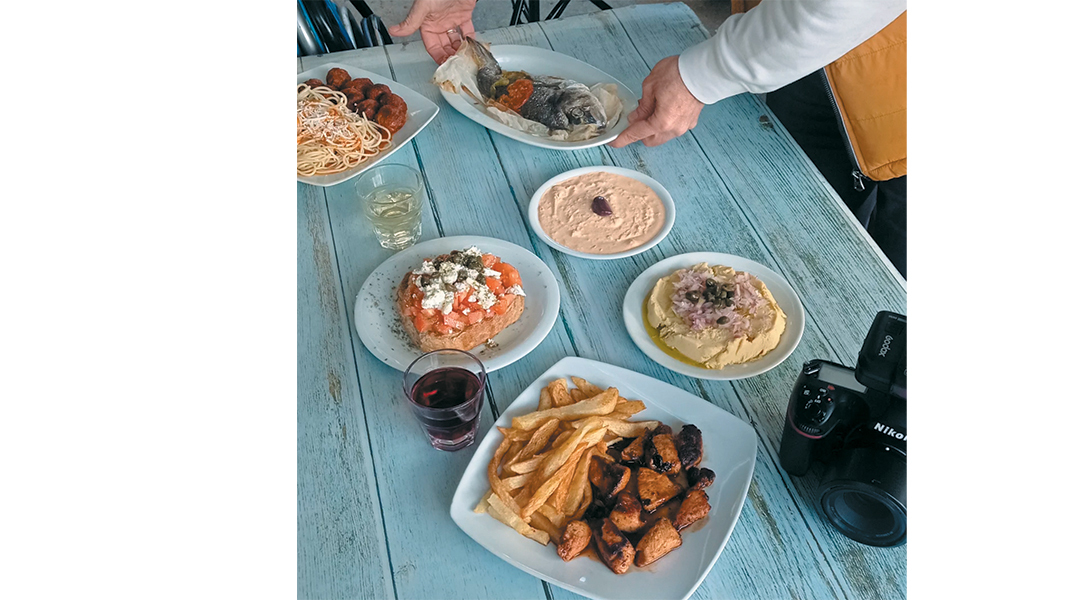 Το καφενείο στη Ρόδου