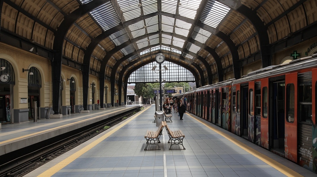 Σταθμός του ΗΣΑΠ Πειραιάς