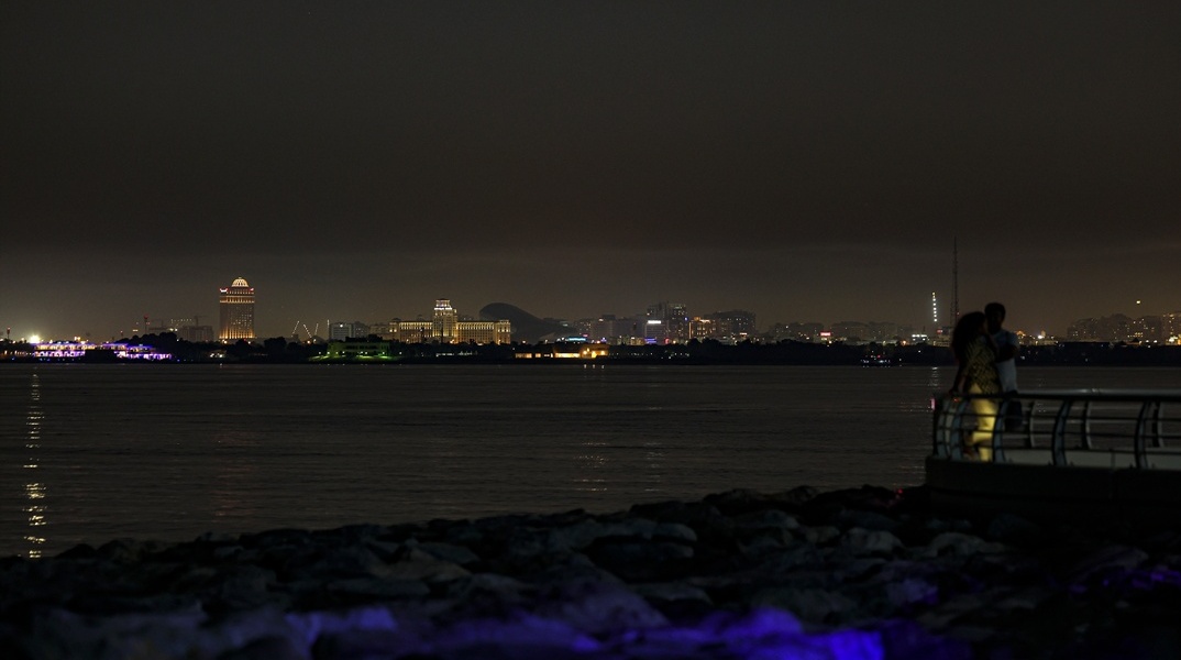 Νυχτερινή λήψη από το Ντουμπάι