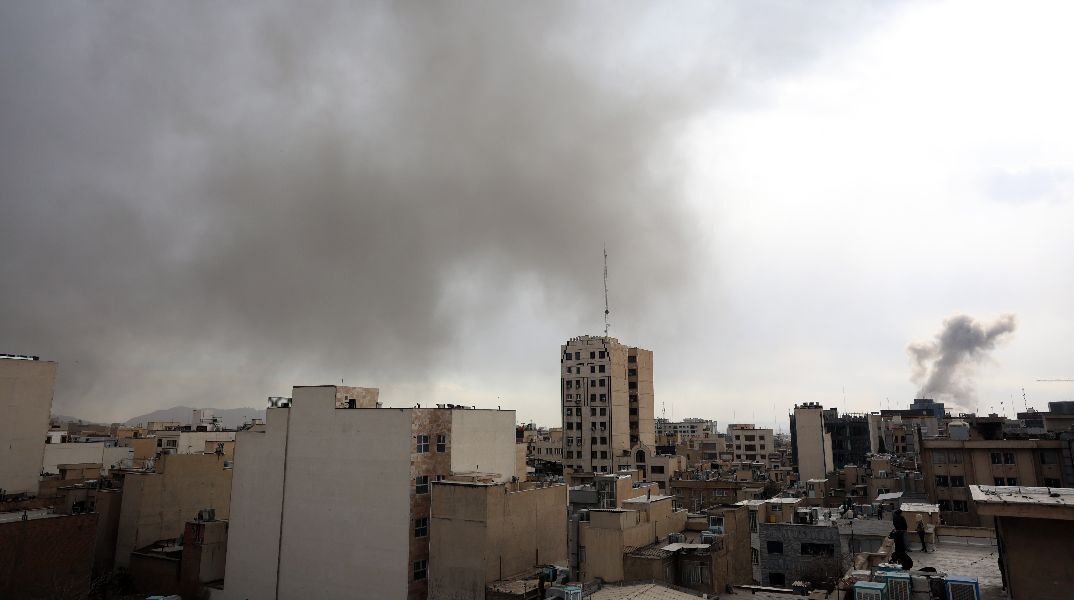 Explainer: Γιατί οι ΗΠΑ και το Ισραήλ επιτέθηκαν στο Ιράν - Πόσο θα διαρκέσει ο πόλεμος